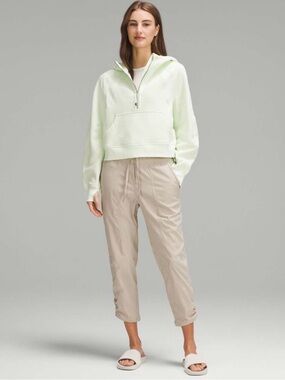 lululemon Dance Studio Mid Rise Crops (NWT) Mojave Tan, Size 6 *adjustable hem
